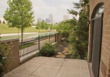 Patio/balcony*